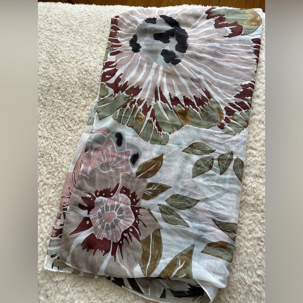 Floral Patterned Scarf - Picture 3 of 4
